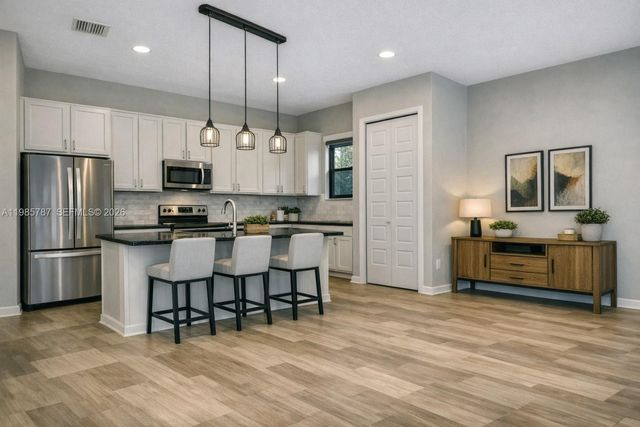 760 NE 193rd Ter, Miami, FL 33179