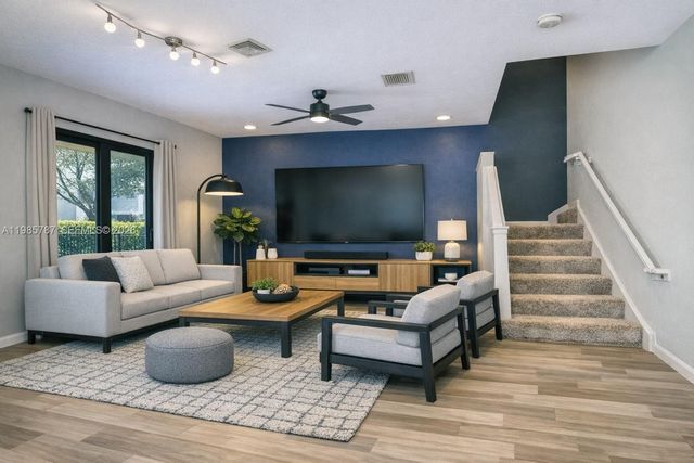 760 NE 193rd Ter, Miami, FL 33179