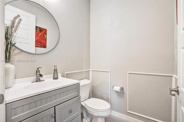 760 NE 193rd Ter, Miami, FL 33179