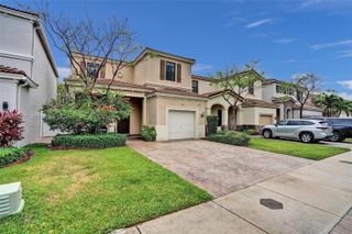760 NE 193rd Ter, Miami, FL 33179
