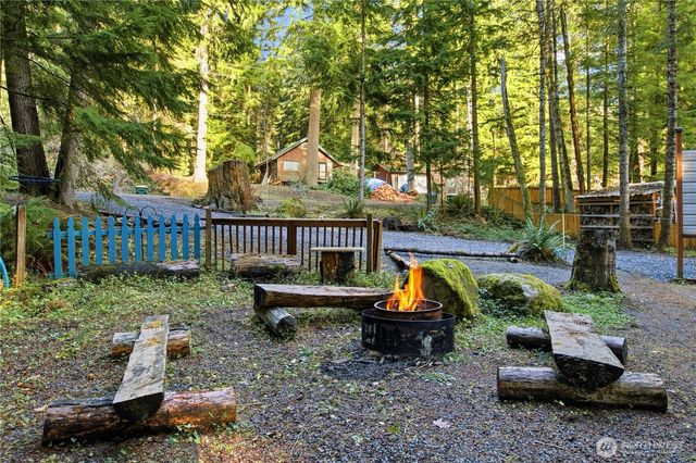 218 Paradise Drive, Ashford, WA 98304