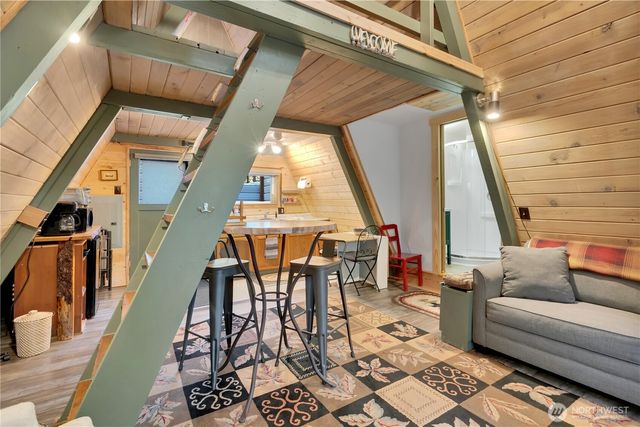 218 Paradise Drive, Ashford, WA 98304