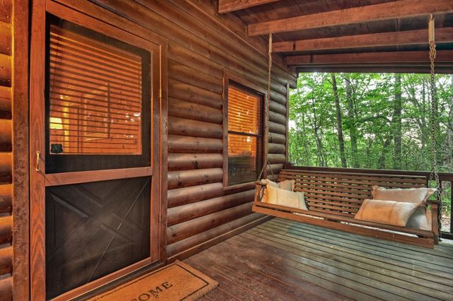 932 Granny Branch Drive, Blue Ridge, GA 30513
