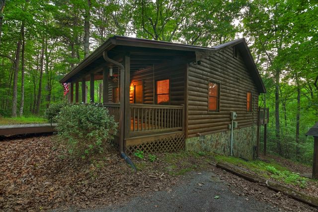 932 Granny Branch Drive, Blue Ridge, GA 30513