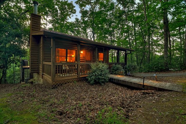 932 Granny Branch Drive, Blue Ridge, GA 30513