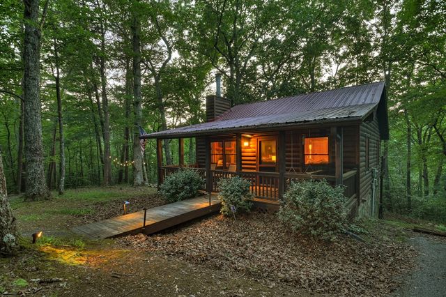 932 Granny Branch Drive, Blue Ridge, GA 30513