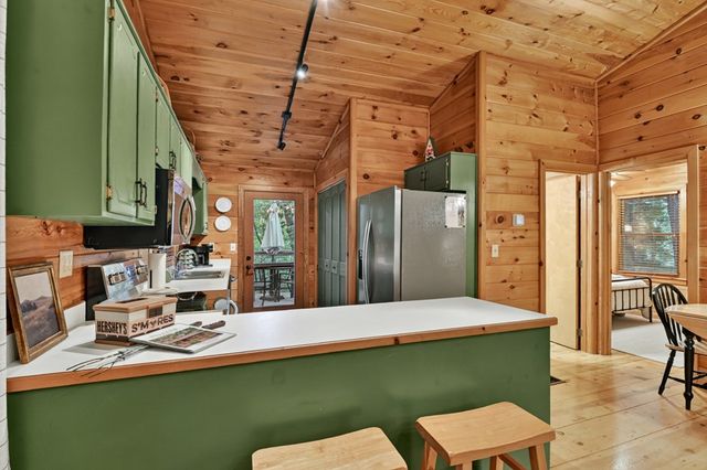 932 Granny Branch Drive, Blue Ridge, GA 30513