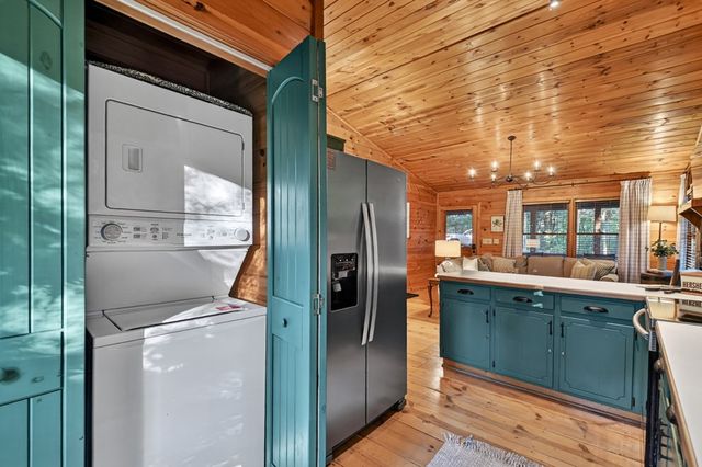 932 Granny Branch Drive, Blue Ridge, GA 30513