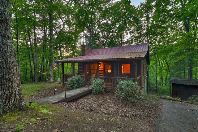 932 Granny Branch Drive, Blue Ridge, GA 30513
