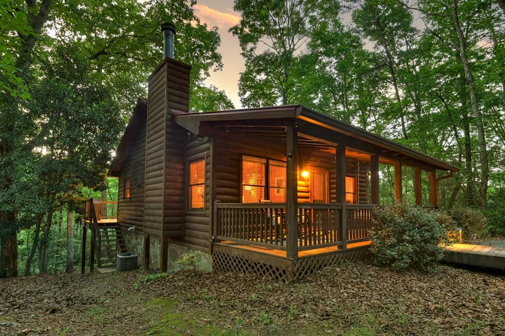 932 Granny Branch Drive, Blue Ridge, GA 30513