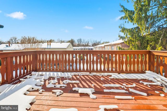 8123 SALT LAKE DR, Baltimore, MD 21244