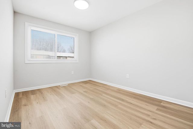 8123 SALT LAKE DR, Baltimore, MD 21244