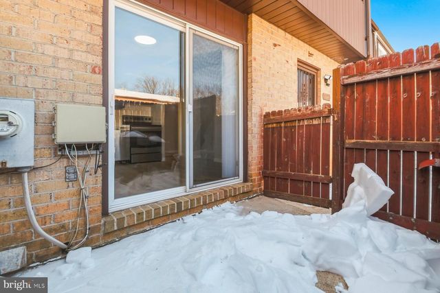 8123 SALT LAKE DR, Baltimore, MD 21244