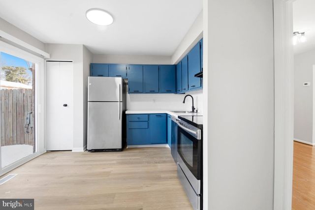 8123 SALT LAKE DR, Baltimore, MD 21244