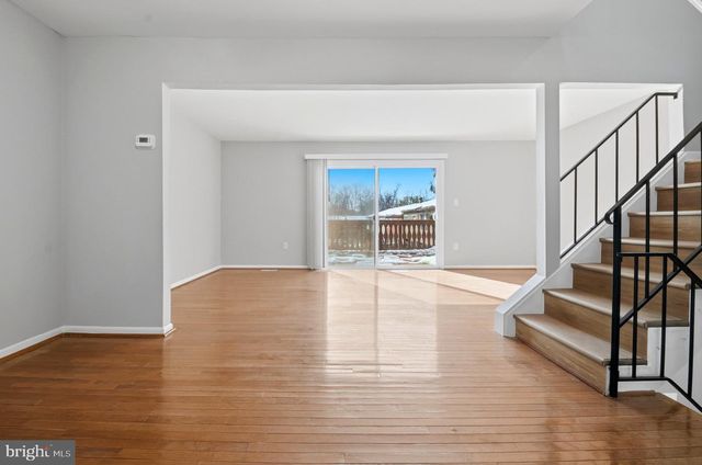 8123 SALT LAKE DR, Baltimore, MD 21244