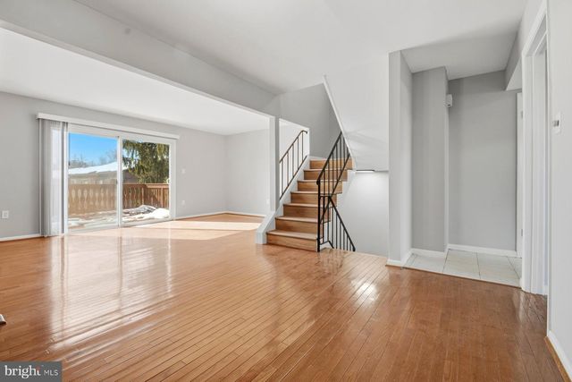 8123 SALT LAKE DR, Baltimore, MD 21244