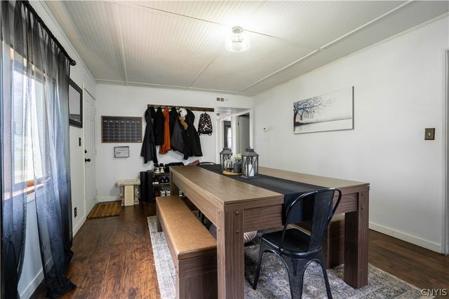 69 Oakdale Avenue South, New Hartford, NY 13413