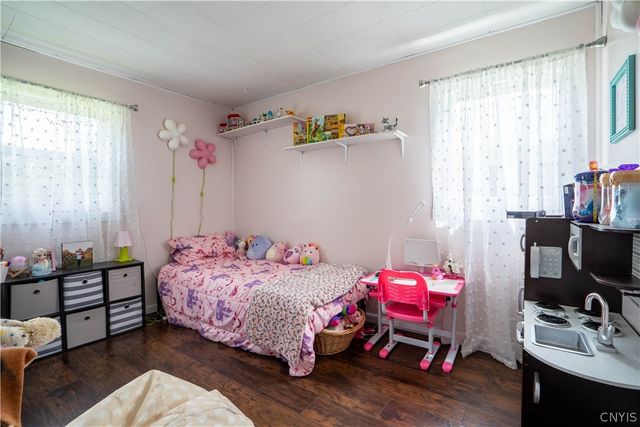 69 Oakdale Avenue South, New Hartford, NY 13413