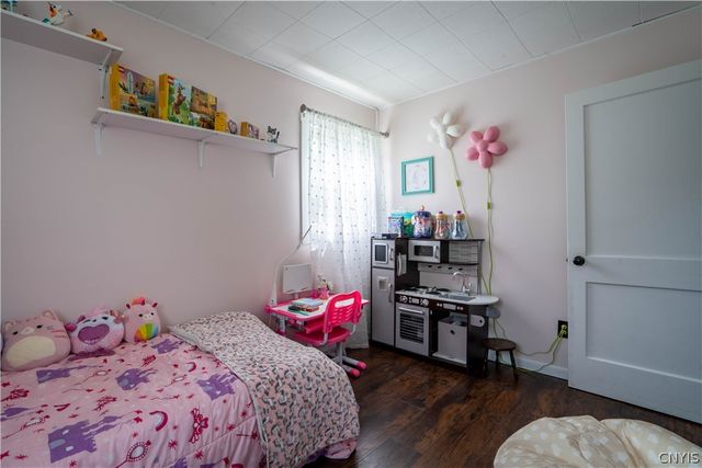 69 Oakdale Avenue South, New Hartford, NY 13413