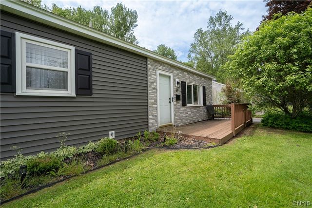 69 Oakdale Avenue South, New Hartford, NY 13413