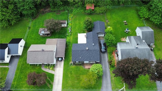 69 Oakdale Avenue South, New Hartford, NY 13413