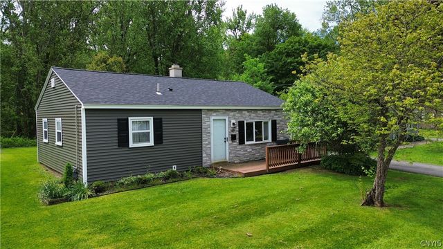 69 Oakdale Avenue South, New Hartford, NY 13413