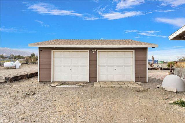 10088 Beekley, Phelan, CA 92371