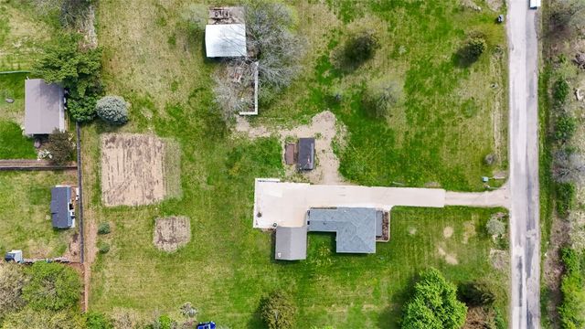 2630 Union Drive SW, Cedar Rapids, IA 52404