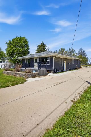 2630 Union Drive SW, Cedar Rapids, IA 52404