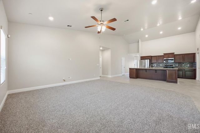 7209 Rochester Court, Bakersfield, CA 93311