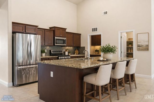 7209 Rochester Court, Bakersfield, CA 93311