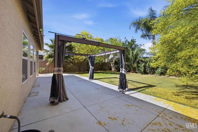 7209 Rochester Court, Bakersfield, CA 93311
