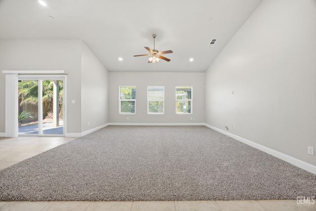 7209 Rochester Court, Bakersfield, CA 93311