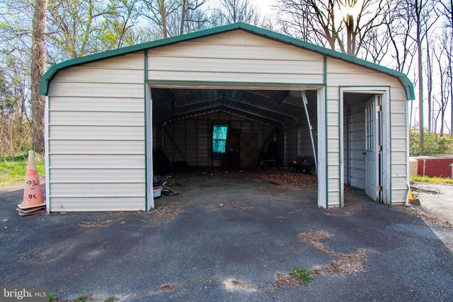 8791 MENOKIN RD, Montross, VA 22520