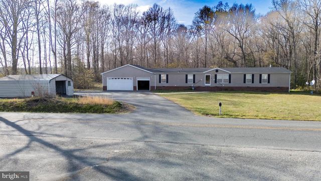 8791 MENOKIN RD, Montross, VA 22520