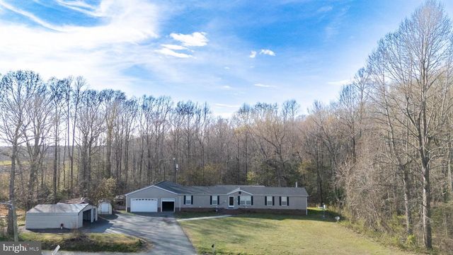 8791 MENOKIN RD, Montross, VA 22520
