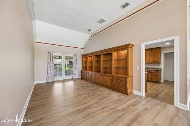 4528 BAY HARBOUR Drive, Jacksonville, FL 32225