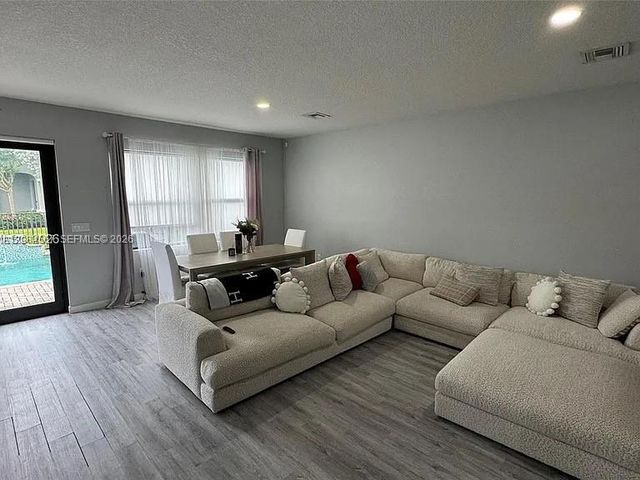 19329 NE 8th Court 0, Miami, FL 33179