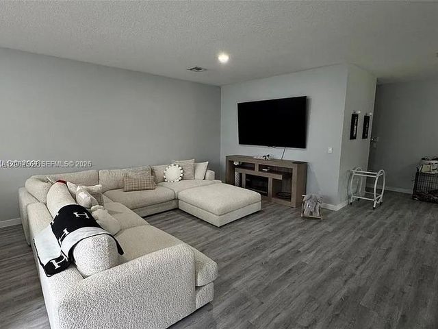 19329 NE 8th Court 0, Miami, FL 33179