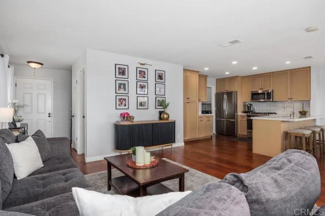 6531 Corte Valdez, Carlsbad, CA 92009