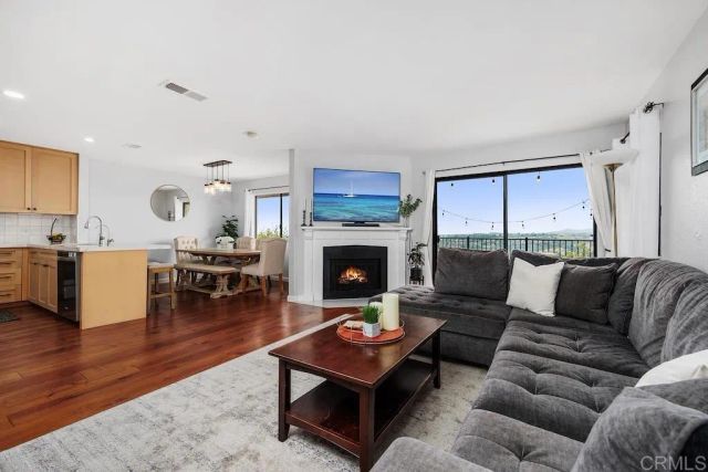 6531 Corte Valdez, Carlsbad, CA 92009