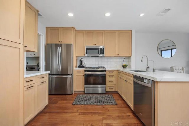 6531 Corte Valdez, Carlsbad, CA 92009