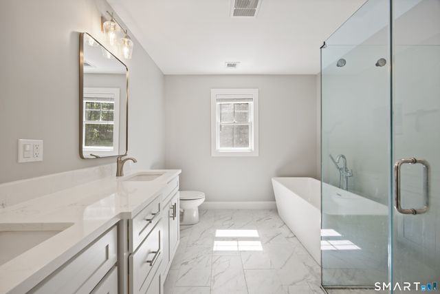 34 Greenwich Place, Colchester, CT 06415
