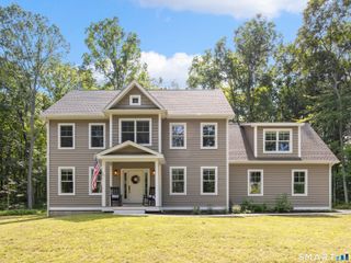 34 Greenwich Place, Colchester, CT 06415