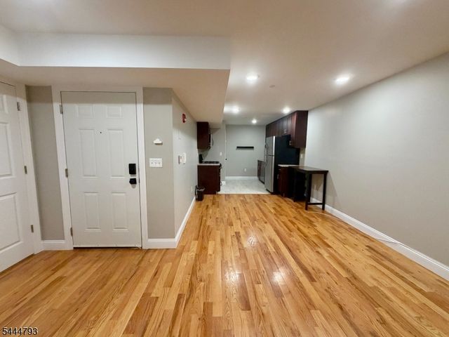 381 Communipaw Ave 1b, Jersey City, NJ 07304
