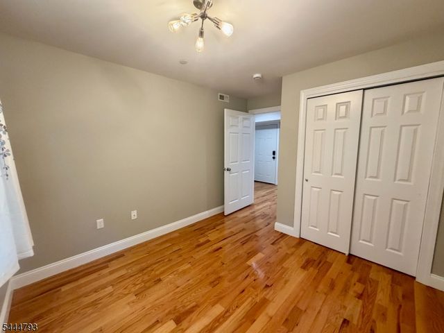 381 Communipaw Ave 1b, Jersey City, NJ 07304