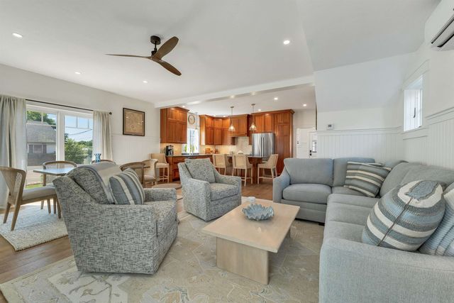 46 King Street, Wolfeboro, NH 03894