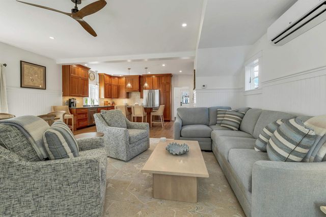 46 King Street, Wolfeboro, NH 03894
