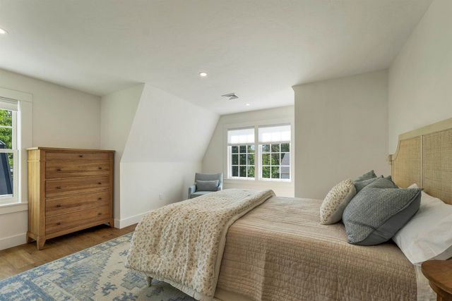 46 King Street, Wolfeboro, NH 03894