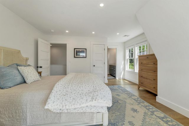 46 King Street, Wolfeboro, NH 03894